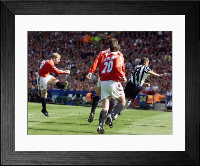 Framed Print : FA Cup Final at Wembley Stadium. Manchester United 2 v Newcastle United 0