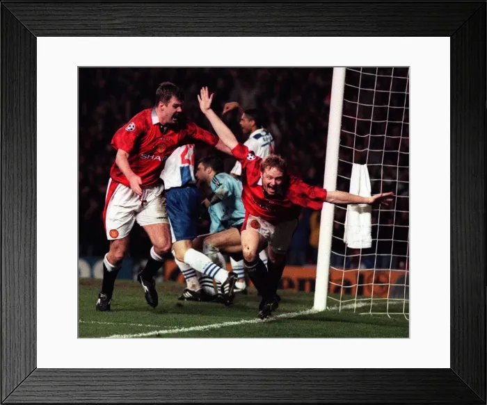 Framed Print : Champions League Quarter Final First Leg match at Old Trafford Framed Print : Champions League Quarter Final First Leg match at Old Trafford