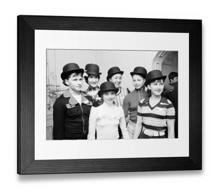 Framed Print : Olga Korbut and members of the Soviet Union Gymnastics Display Team attend a reception Framed Print : Olga Korbut and members of the Soviet Union Gymnastics Display Team attend a reception