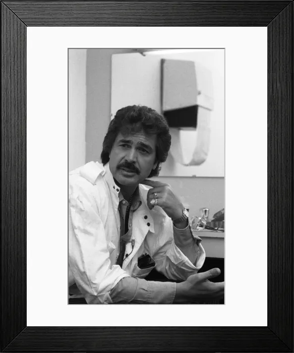 Framed Print : Singing superstar Engelbert Humperdinck relaxes in his dressing room before appearing Framed Print : Singing superstar Engelbert Humperdinck relaxes in his dressing room before appearing