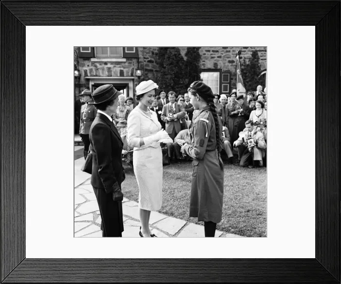 Framed Print : Queen Elizabeth II during her visit to Canada, June 1959 The Queen presents gold Framed Print : Queen Elizabeth II during her visit to Canada, June 1959 The Queen presents gold