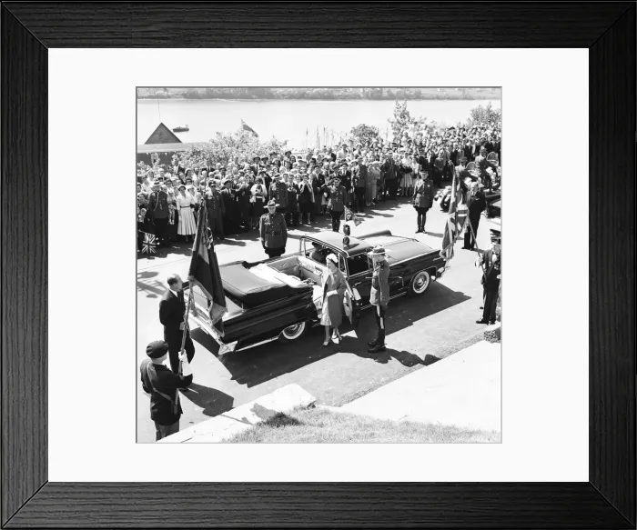 Framed Print : Queen Elizabeth II during her visit to Canada, June 1959 Framed Print : Queen Elizabeth II during her visit to Canada, June 1959