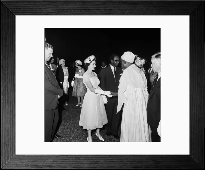 Framed Print : Queen Elizabeth II during her visit to Sierra Leone, 25th November to 1st December 1961 Framed Print : Queen Elizabeth II during her visit to Sierra Leone, 25th November to 1st December 1961