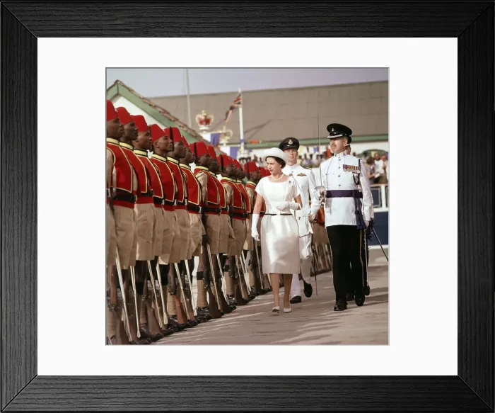 Framed Print : Queen Elizabeth II during her visit to Sierra Leone, November 1961 Framed Print : Queen Elizabeth II during her visit to Sierra Leone, November 1961