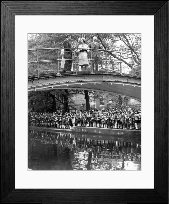 Framed Print : The Queen visits Manchester, 16th May 1968. Worsley Bridge. Children lining bank Framed Print : The Queen visits Manchester, 16th May 1968. Worsley Bridge. Children lining bank