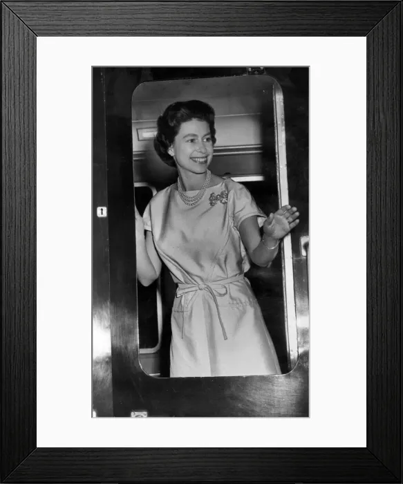 Framed Print : The Queen leaving Manchester, 18th February 1965 Framed Print : The Queen leaving Manchester, 18th February 1965