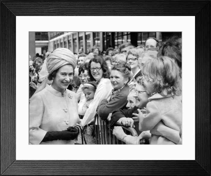 Framed Print : The Queen visits Manchester, 23rd June 1971. Walking through Spinningfield Framed Print : The Queen visits Manchester, 23rd June 1971. Walking through Spinningfield