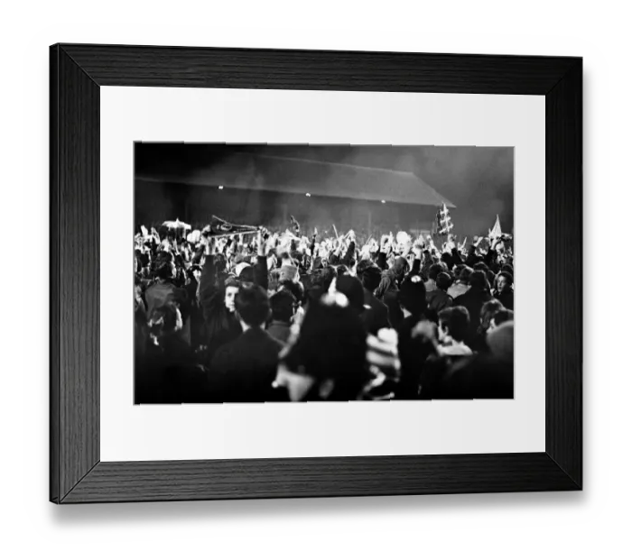 Framed Print : Leyton Orient v Southampton, League match at Brisbane Road, 9th Mat 1966 Framed Print : Leyton Orient v Southampton, League match at Brisbane Road, 9th Mat 1966