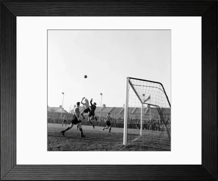 Framed Print : Torquay 1-1 Southampton. League Match. Division 3 South Framed Print : Torquay 1-1 Southampton. League Match. Division 3 South