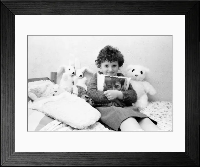 Framed Print : Toni Warne, singer and winner of BBC Talent Show Opportunity Knocks Framed Print : Toni Warne, singer and winner of BBC Talent Show Opportunity Knocks