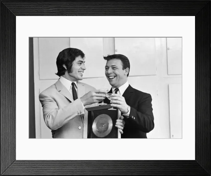 Framed Print : Golden Disc for Engelbert Humperdinck, for his great success The Last Waltz Framed Print : Golden Disc for Engelbert Humperdinck, for his great success The Last Waltz