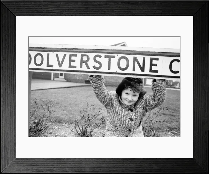 Framed Print : Toni Warne, singer and winner of BBC Talent Show Opportunity Knocks Framed Print : Toni Warne, singer and winner of BBC Talent Show Opportunity Knocks