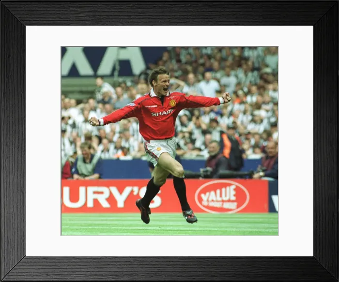 Framed Print : FA Cup Final at Wembley Stadium. Manchester United 2 v Newcastle United 0 Framed Print : FA Cup Final at Wembley Stadium. Manchester United 2 v Newcastle United 0