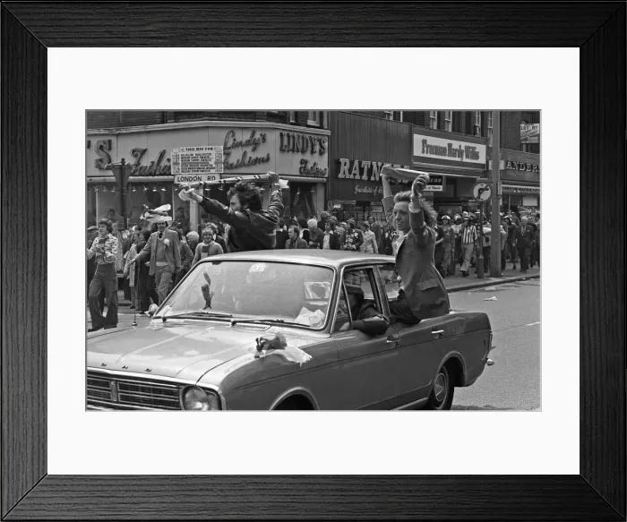 Framed Print : Southampton 1-0 Manchester United. FA Cup Final 1976. Wembley Stadium Framed Print : Southampton 1-0 Manchester United. FA Cup Final 1976. Wembley Stadium