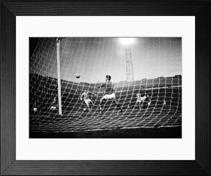 Framed Print : Manchester United v Manchester City, league match at Old Trafford Framed Print : Manchester United v Manchester City, league match at Old Trafford