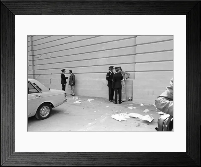Framed Print : Southampton 1-0 Manchester United. FA Cup Final 1976. Wembley Stadium Framed Print : Southampton 1-0 Manchester United. FA Cup Final 1976. Wembley Stadium