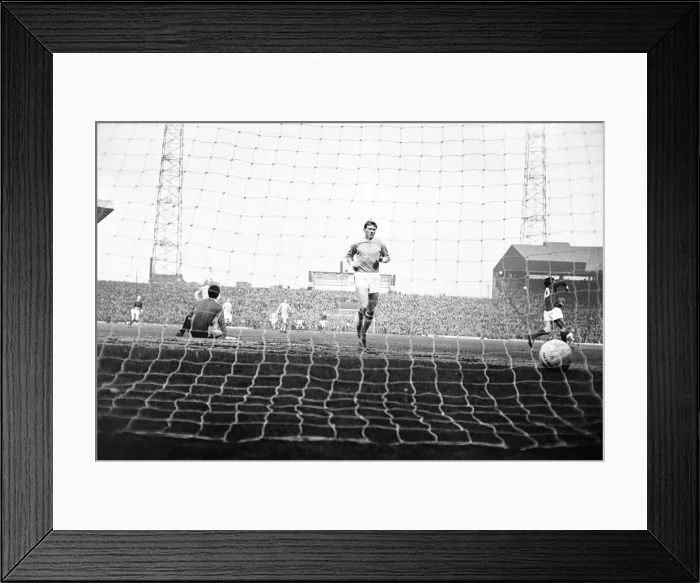 Framed Print : Manchester United v Manchester City, league match at Old Trafford Framed Print : Manchester United v Manchester City, league match at Old Trafford