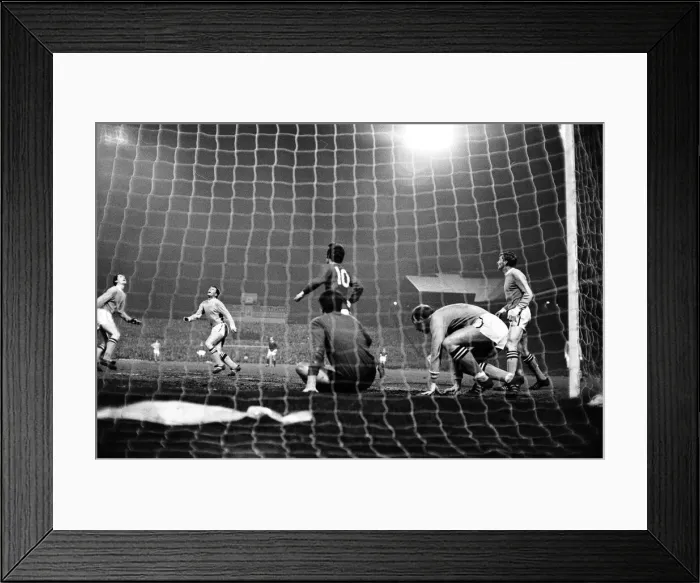 Framed Print : Manchester United v Manchester City, league match at Old Trafford Framed Print : Manchester United v Manchester City, league match at Old Trafford
