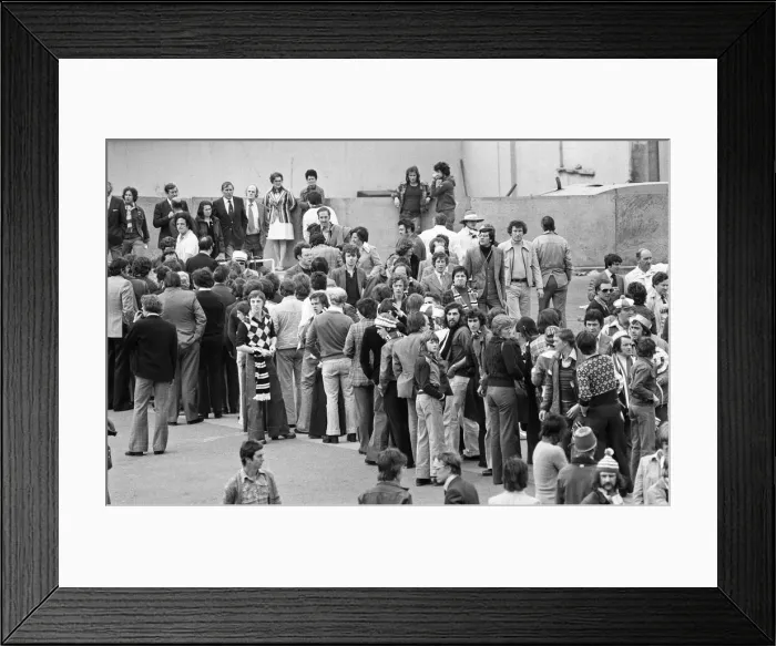 Framed Print : Southampton 1-0 Manchester United. FA Cup Final 1976. Wembley Stadium Framed Print : Southampton 1-0 Manchester United. FA Cup Final 1976. Wembley Stadium