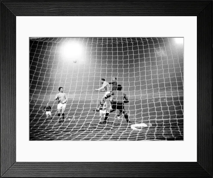 Framed Print : Manchester United v Manchester City, league match at Old Trafford Framed Print : Manchester United v Manchester City, league match at Old Trafford