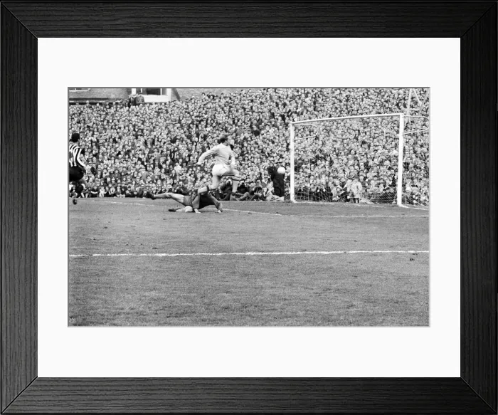 Framed Print : Newcastle Utd v Manchester City 11th May 1968 League Division One Match at St
