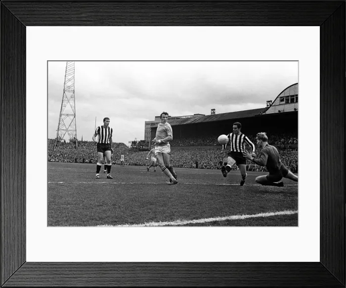 Framed Print : Newcastle Utd v Manchester City 11th May 1968 League Division One Match at St
