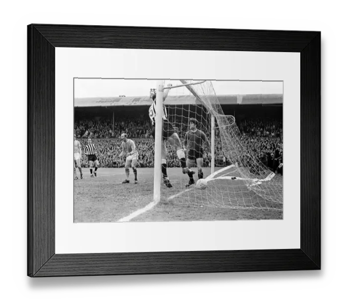 Framed Print : Newcastle Utd v Manchester City 11th May 1968 League Division One Match at St Framed Print : Newcastle Utd v Manchester City 11th May 1968 League Division One Match at St