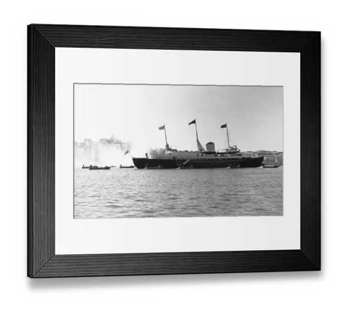 Framed Print : The Royal Yacht Britannia seen here arriving off Valletta Malta with Queen Elizabeth II