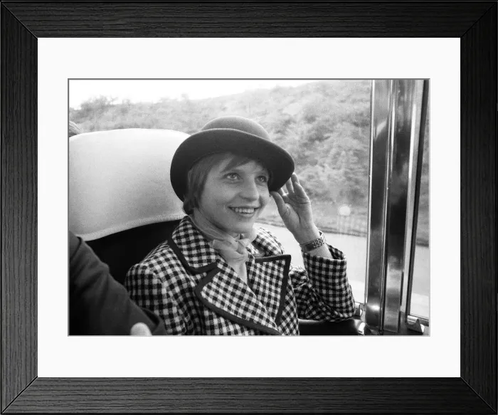 Framed Print : Olga Korbut, Olympic Gymnast, pictured with Soviet Union Gymnastics Team Framed Print : Olga Korbut, Olympic Gymnast, pictured with Soviet Union Gymnastics Team