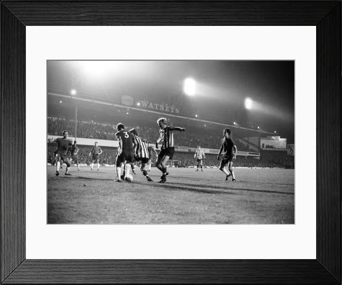 Framed Print : Southampton 2-1 Athletico Bilbao, UEFA Cup match at The Dell Framed Print : Southampton 2-1 Athletico Bilbao, UEFA Cup match at The Dell
