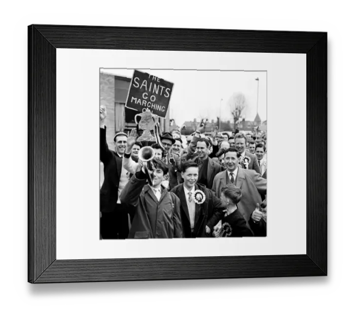 Framed Print : Manchester United v Southampton, FA Cup semi final match at Villa Park Framed Print : Manchester United v Southampton, FA Cup semi final match at Villa Park