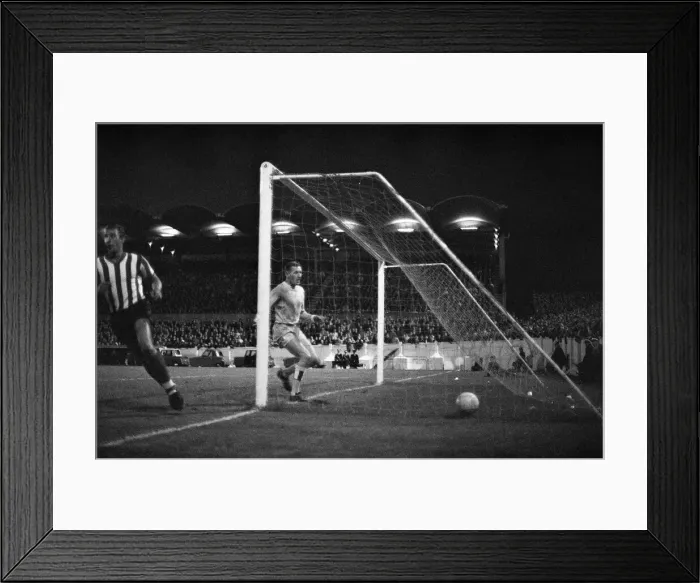 Framed Print : Coventry City 2-1 Southampton. League match at Highfield Road