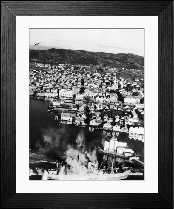 Framed Print : COASTAL COMMAND AIRCRAFT GO IN HARBOUR AFTER ENEMY SHIPPING Framed Print : COASTAL COMMAND AIRCRAFT GO IN HARBOUR AFTER ENEMY SHIPPING