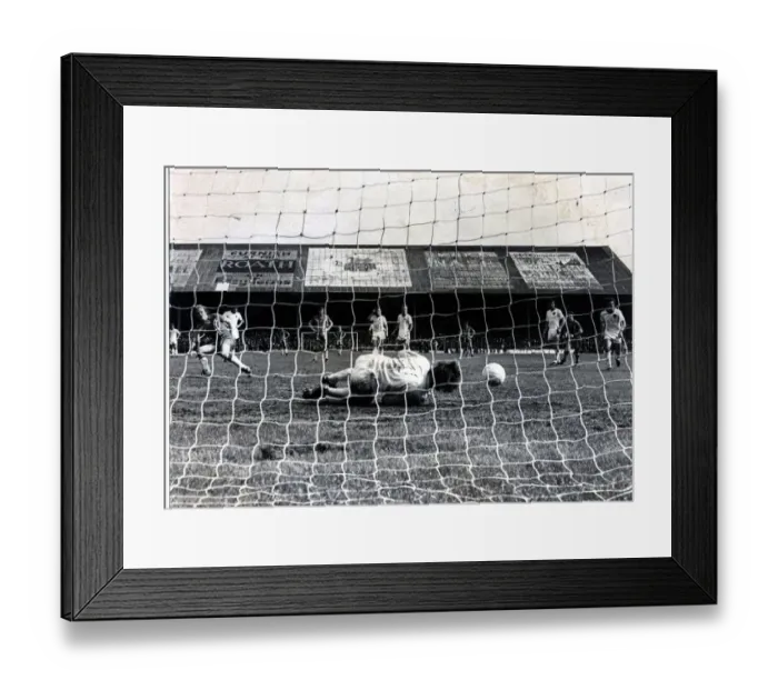 Framed Print : Sport - Football - European Championship quarter-final second-leg - Wales v