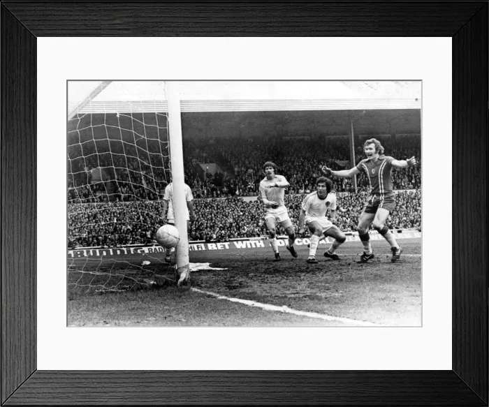 Framed Print : Sport - Football - European Championship quarter-final second-leg - Wales v