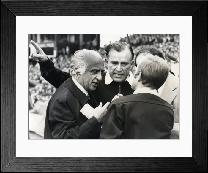 Framed Print : Sport - Football - European Championship quarter-final second-leg - Wales v