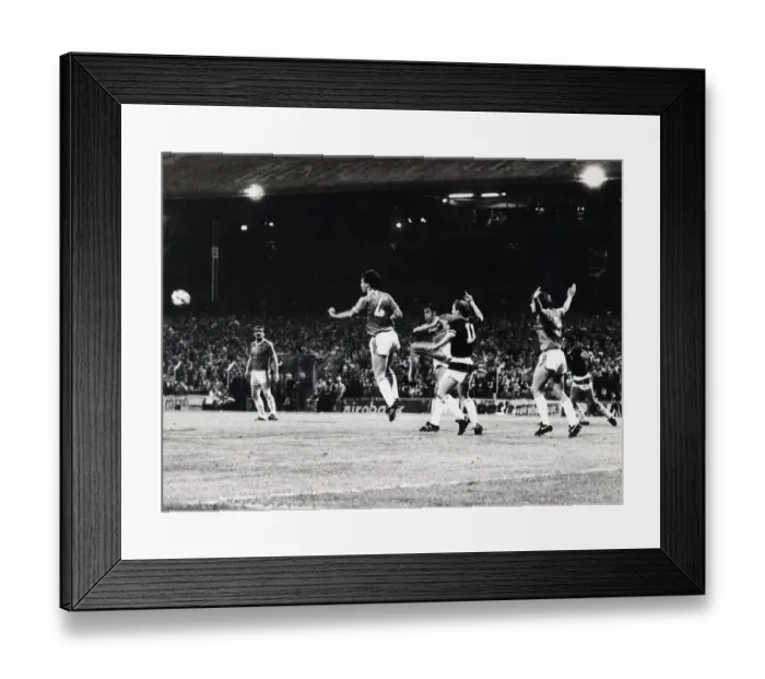 Framed Print : Sport - Football - Wales v Scotland - World Cup Qualifying match - 10th September 1985 Framed Print : Sport - Football - Wales v Scotland - World Cup Qualifying match - 10th September 1985