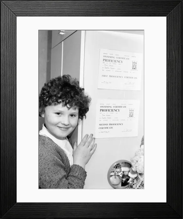 Framed Print : Toni Warne, singer and winner of BBC Talent Show Opportunity Knocks Framed Print : Toni Warne, singer and winner of BBC Talent Show Opportunity Knocks