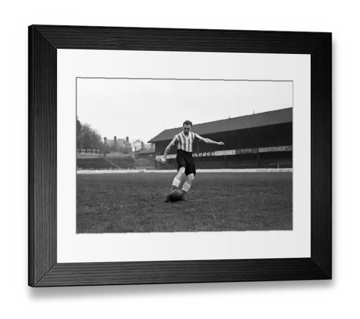 Framed Print : Joe Mallett Southampton Football Player, 1946-1953. 223 Appearances, 3 Goals Framed Print : Joe Mallett Southampton Football Player, 1946-1953. 223 Appearances, 3 Goals