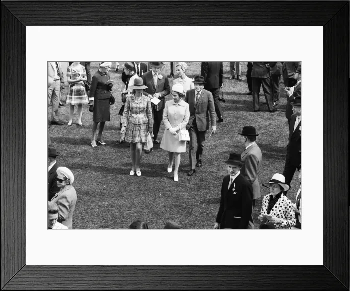 Framed Print : Princess Anne and Queen Elizabeth II among the racegoers at Glorious Goodwood
