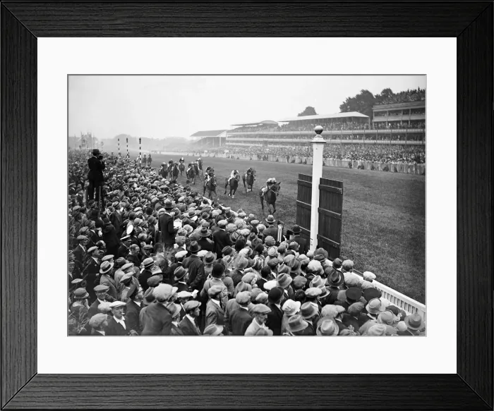Framed Print : General scenes during the first day of Ascot, June 1927 Framed Print : General scenes during the first day of Ascot, June 1927