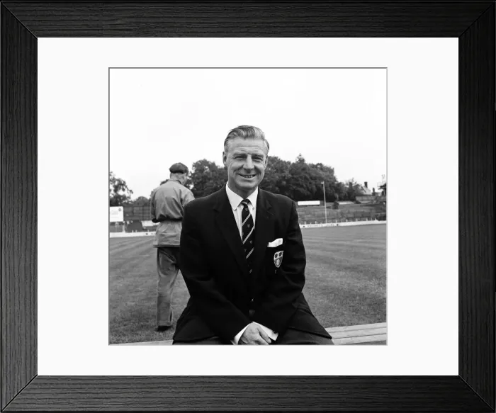 Framed Print : Ted bates, Manager. Southampton FC, pre season Photo-call, 5th August 1963 Framed Print : Ted bates, Manager. Southampton FC, pre season Photo-call, 5th August 1963