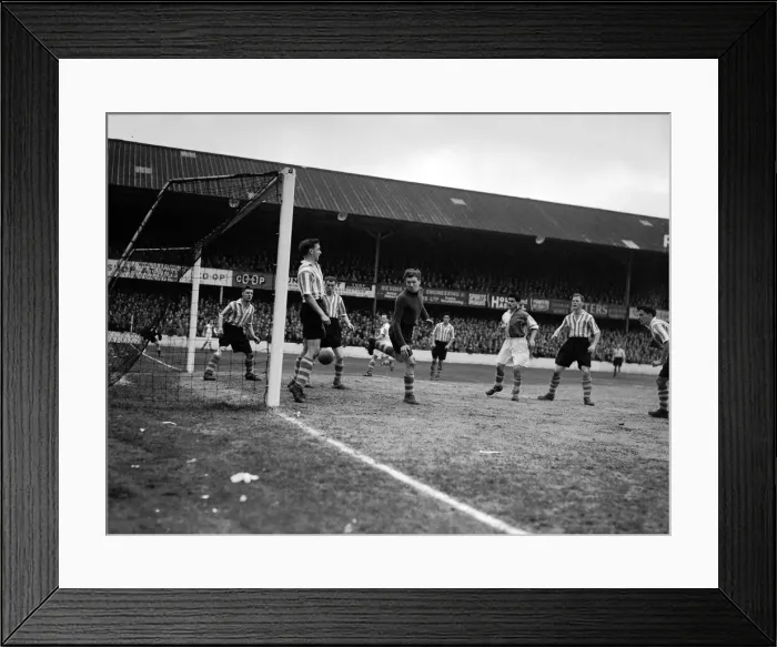 Framed Print : Southampton 2-1 Blackburn Rovers. League match at The Dell