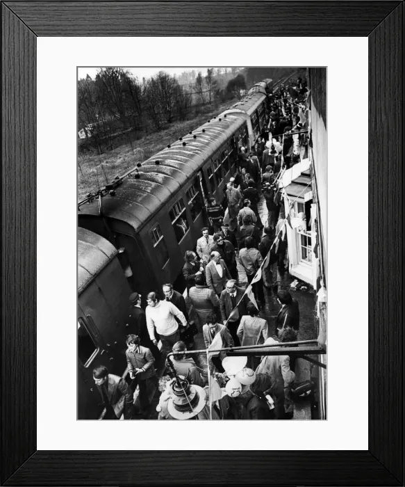 Framed Print : Balloons and bunting greeted crowds of rail enthusiasts when they arrived at Alston Framed Print : Balloons and bunting greeted crowds of rail enthusiasts when they arrived at Alston