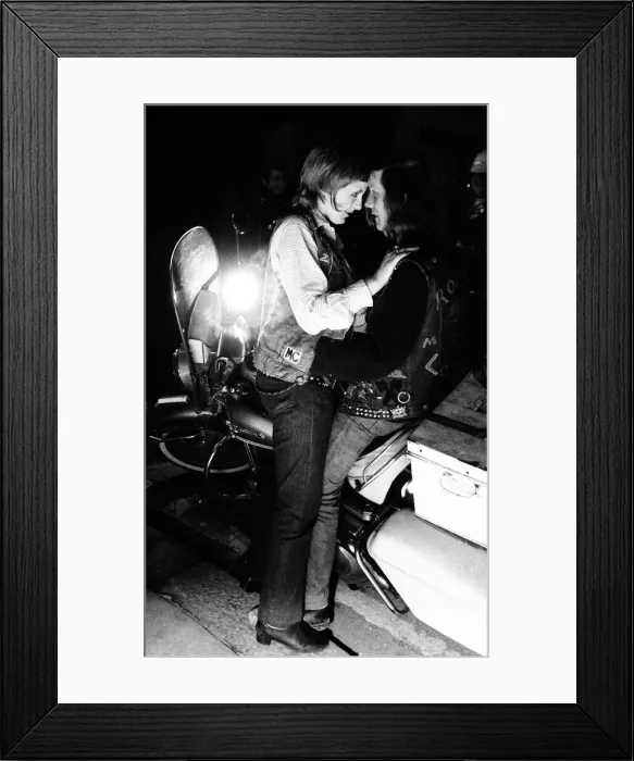 Framed Print : Young couple, Katie Overton and Alan Hutson, pictured outside a club in Hammersmith Framed Print : Young couple, Katie Overton and Alan Hutson, pictured outside a club in Hammersmith