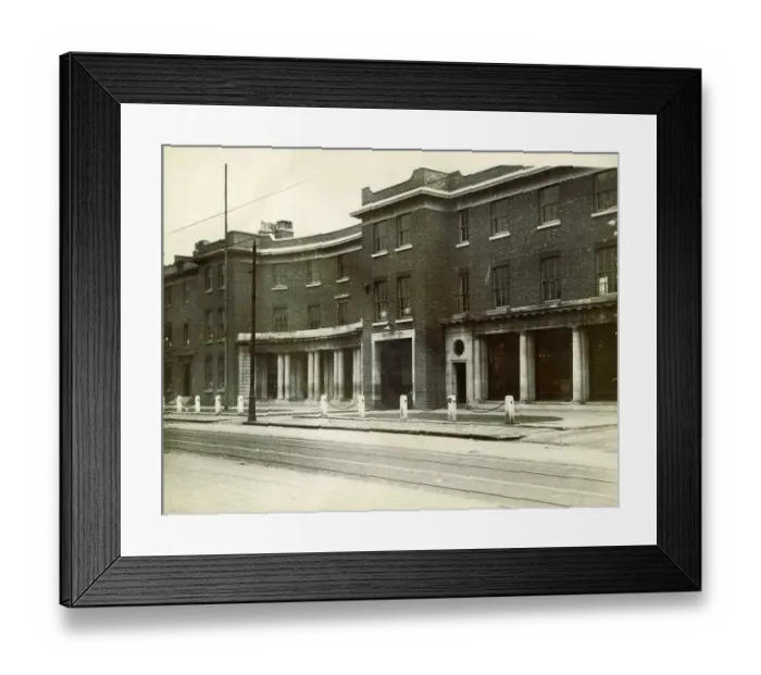 Framed Print : Davenports Brewery head-quarters in Bath Row, Birmingham. 1st January, 1940 Framed Print : Davenports Brewery head-quarters in Bath Row, Birmingham. 1st January, 1940