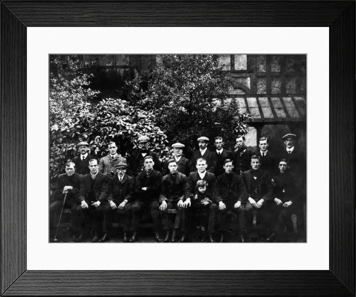 Framed Print : Manchester United team training in Chingsford for the 1909 FA Cup Final Framed Print : Manchester United team training in Chingsford for the 1909 FA Cup Final
