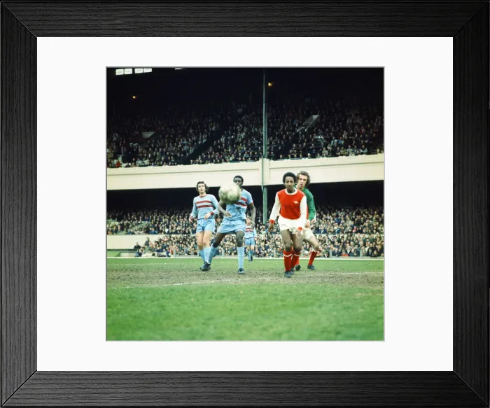Framed Print : League Division one match at Highbury Stadium. Arsenal 2 v West Ham 1