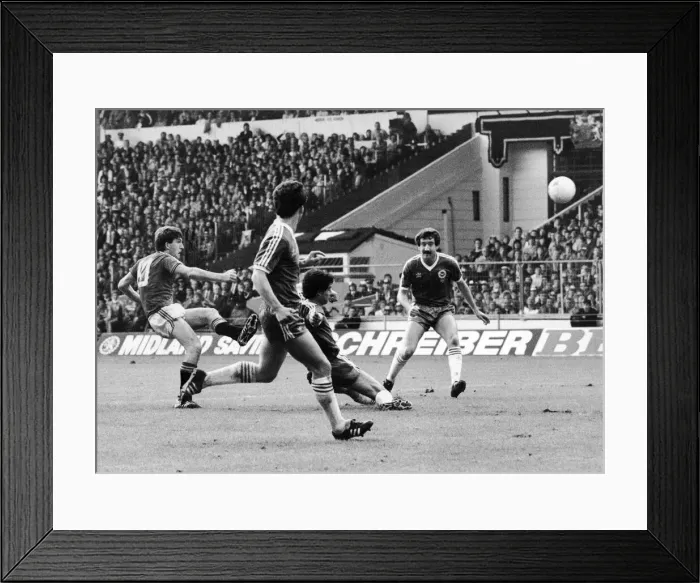 Framed Print : 1983 FA Cup Final at Wembley Stadium. Manchester United 2 v Brighton Framed Print : 1983 FA Cup Final at Wembley Stadium. Manchester United 2 v Brighton