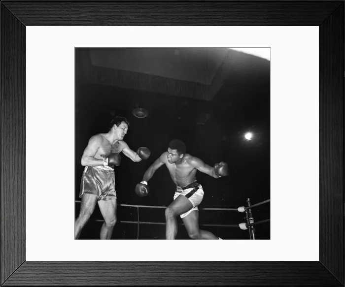 Framed Print : World Heavyweight Championship fight between Muhammad Ali and Brian London at Earls Court
